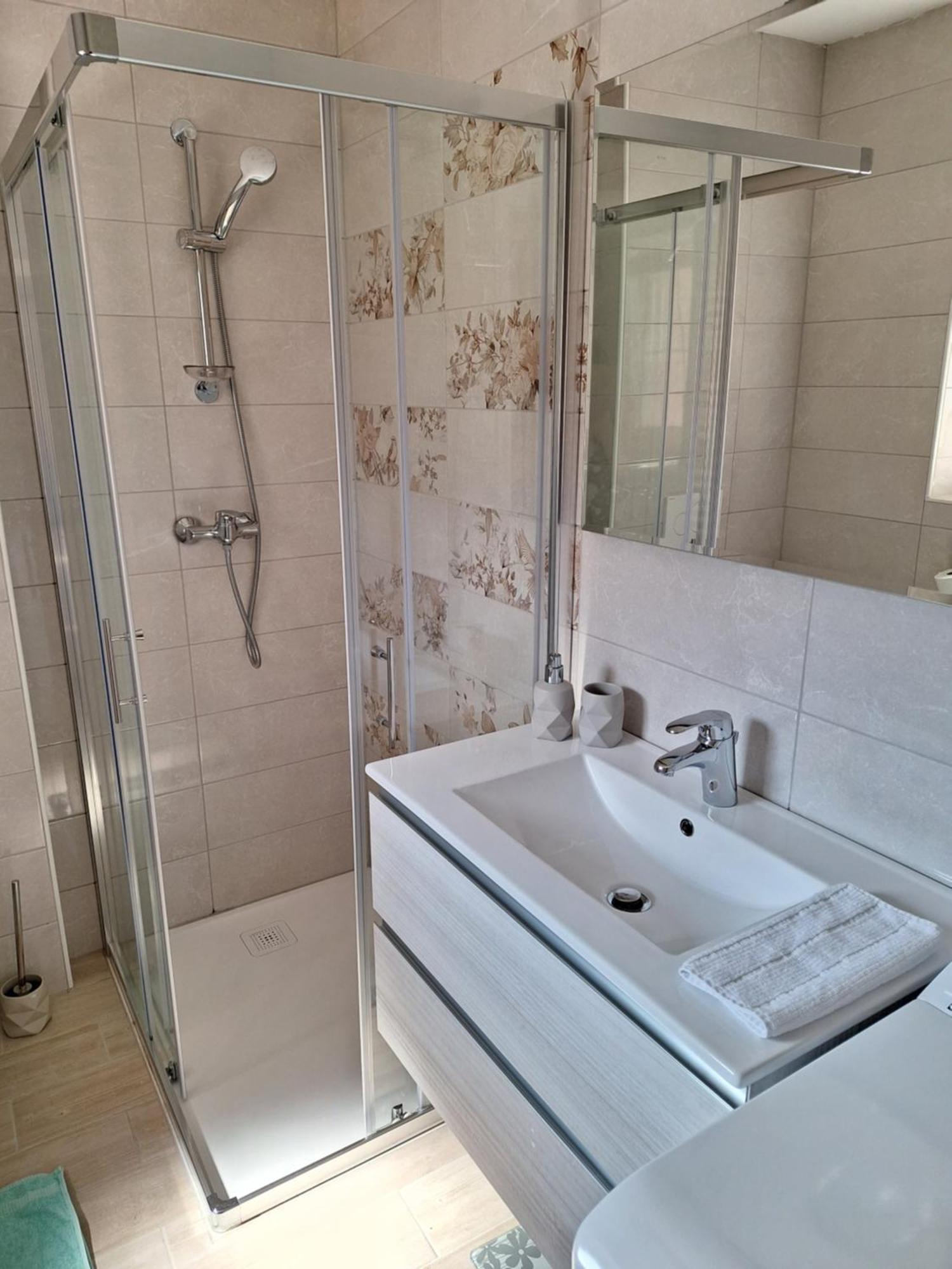 Alpska Roza Appartement Kranjska Gora Buitenkant foto